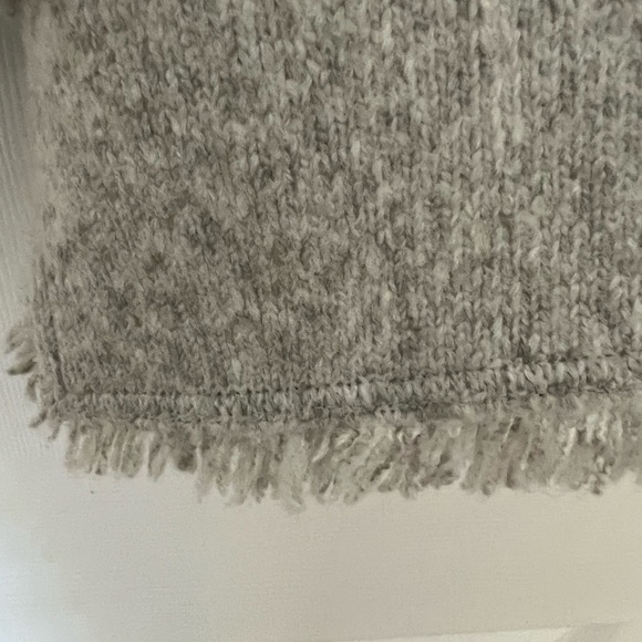 Grey cardigan sweater with fringe small - Picture 3 of 8